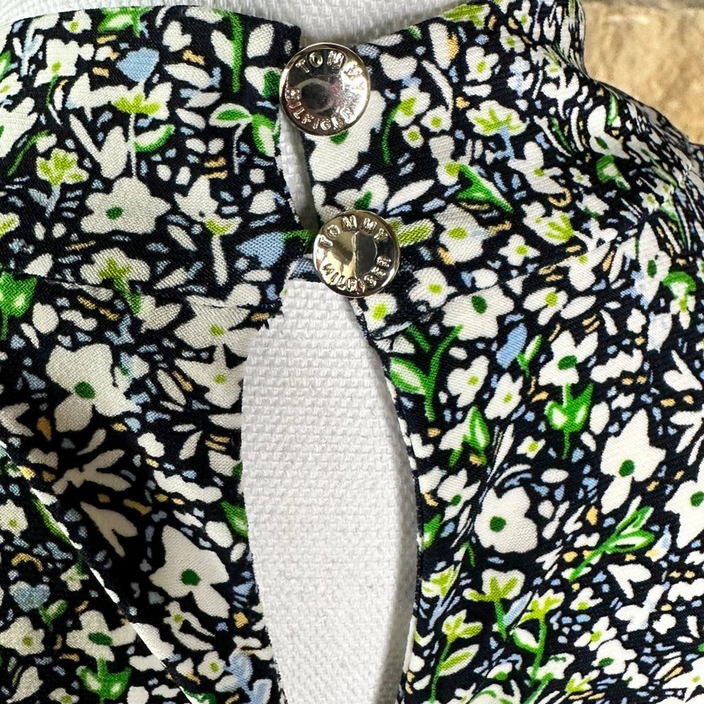Tommy Hilfiger Floral Twist Front Sleeveless Tank Shell Top Women's Medium - Picture 3 of 6